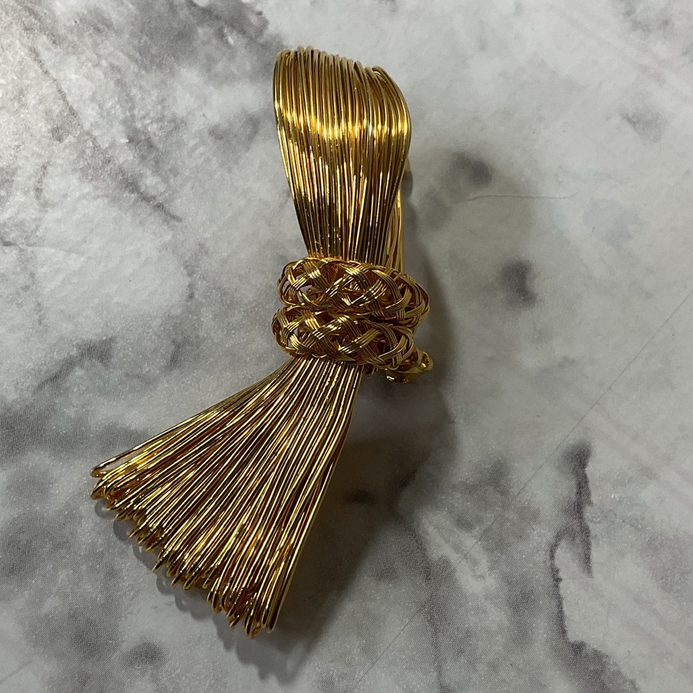 Vintage Gold  Toned Rope Wire Brooch
